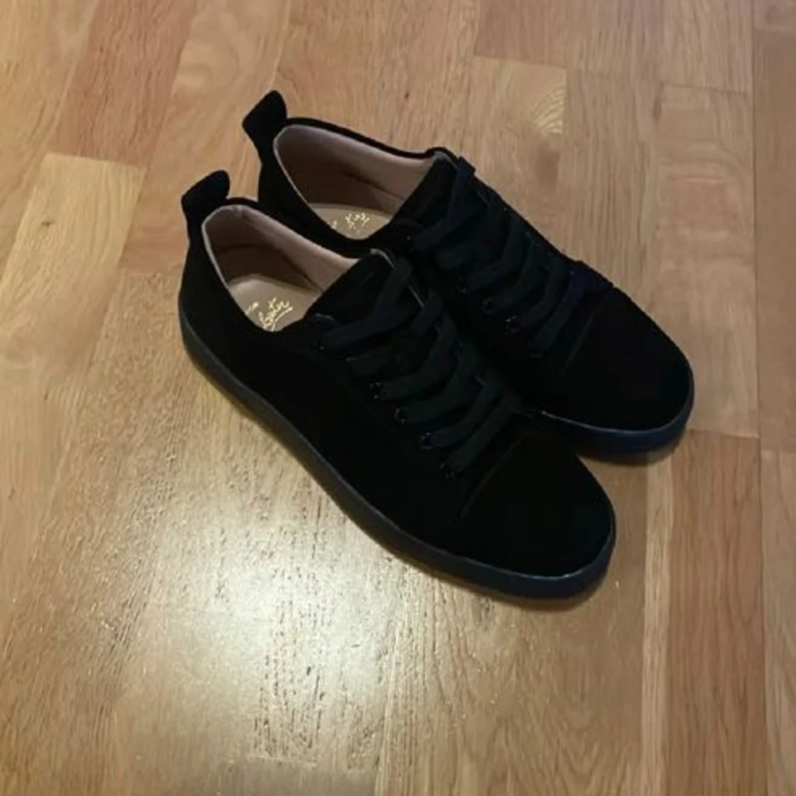 Christian Louboutin  - 90