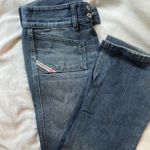 Diesel jeans - Low waist, bootcut, Storlek 26
