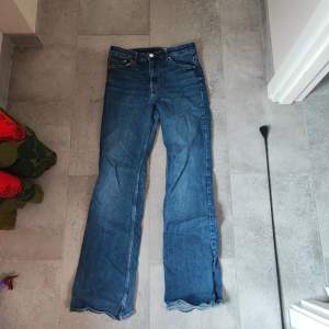 Boot cut jeans från hm  Fint skick 