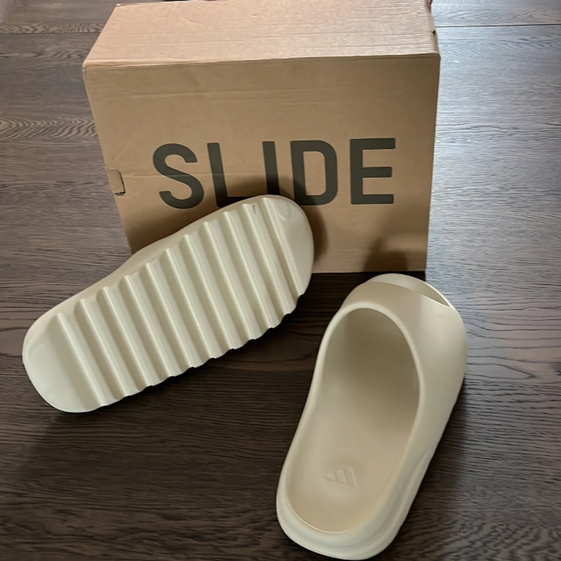 Yeezy slide  - 90