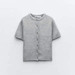 Stickad t-shirt kofta - Använd 1-2 gånger❣️