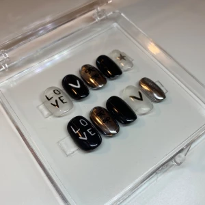 Silver Press Ons - Storlek M Kit med fil, buffer & lim ingår!!