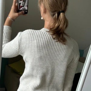 Tröja - Den är aldrig använd och har lappen kvar