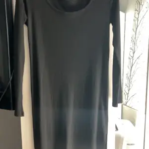 Enkel svart klänning, änvänd några gånger!🖤