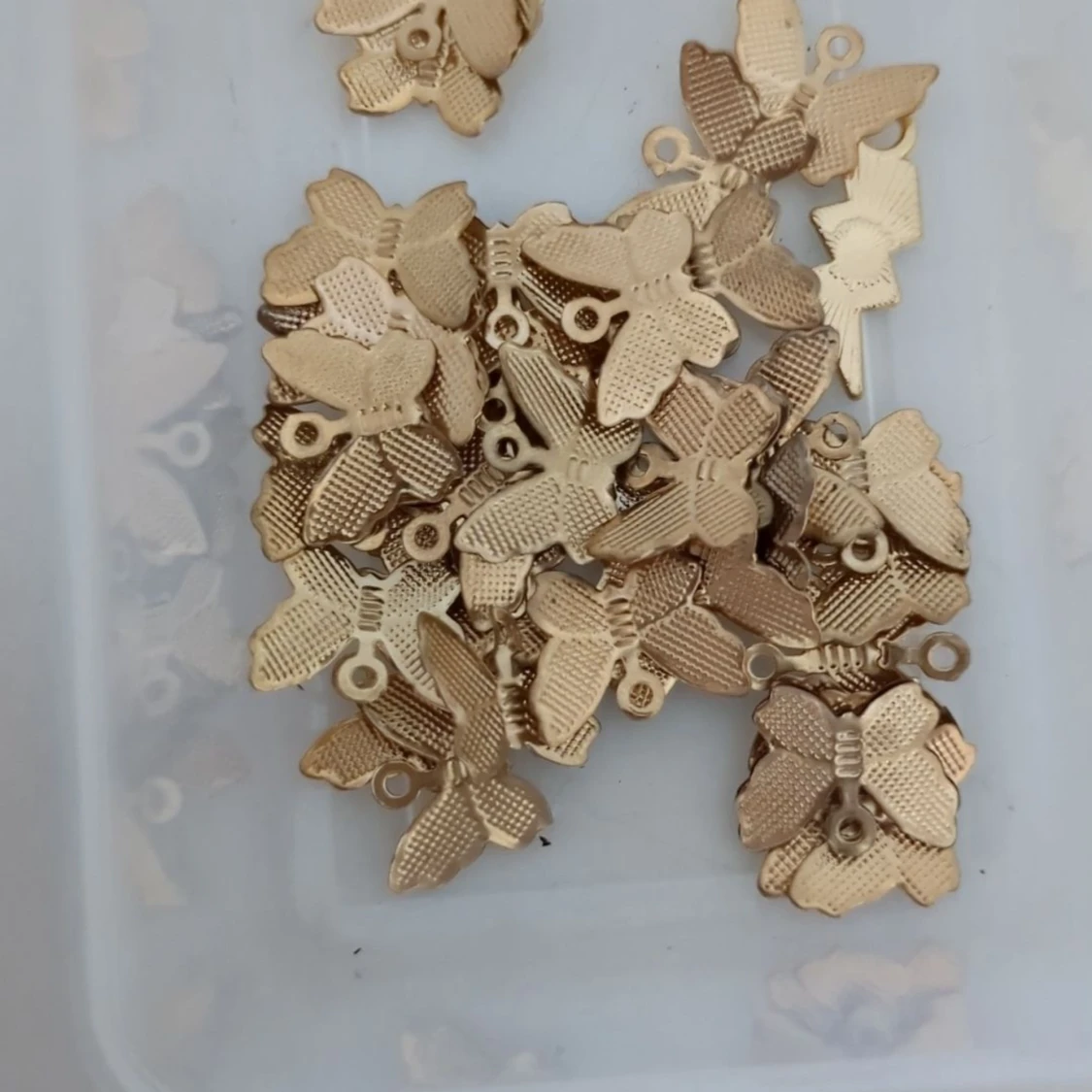 15 kr per par öronhängen  - 93