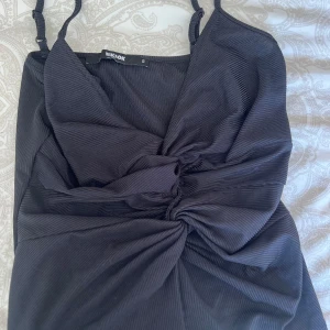 Svart fest topp - Fin svart topp i storlek S 