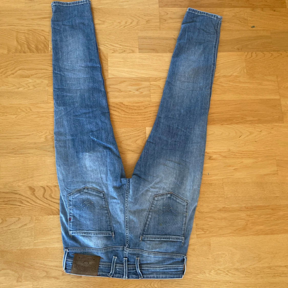 Blå jeans från Replay - 90