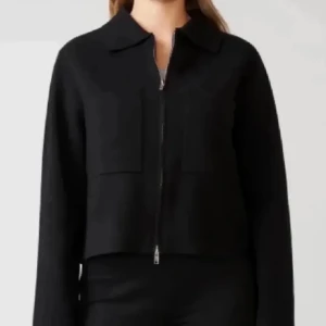 Kofta Åhlens - Kofta som även kan användas till tunnare jacka, köpt på Åhléns