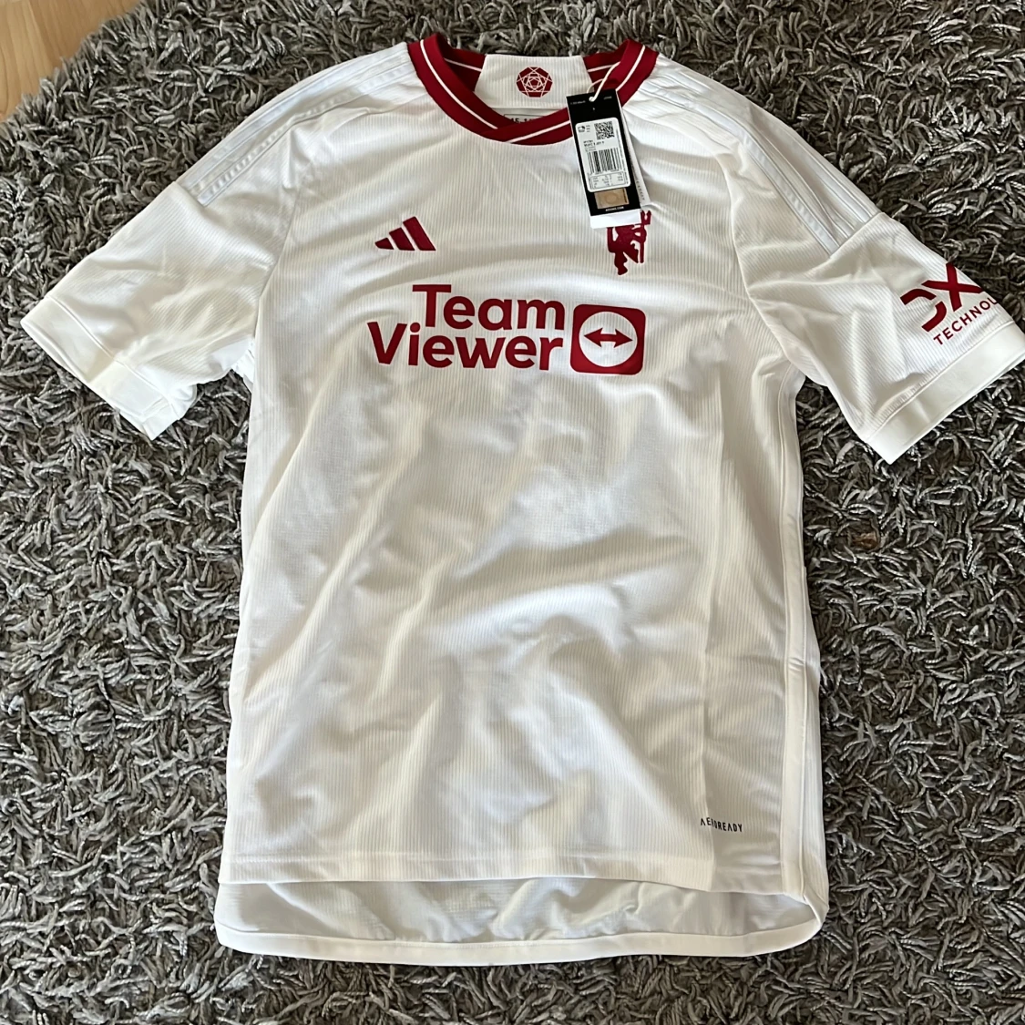 Manchester United bortatröja 23/24 | Højlund 11 på ryggen