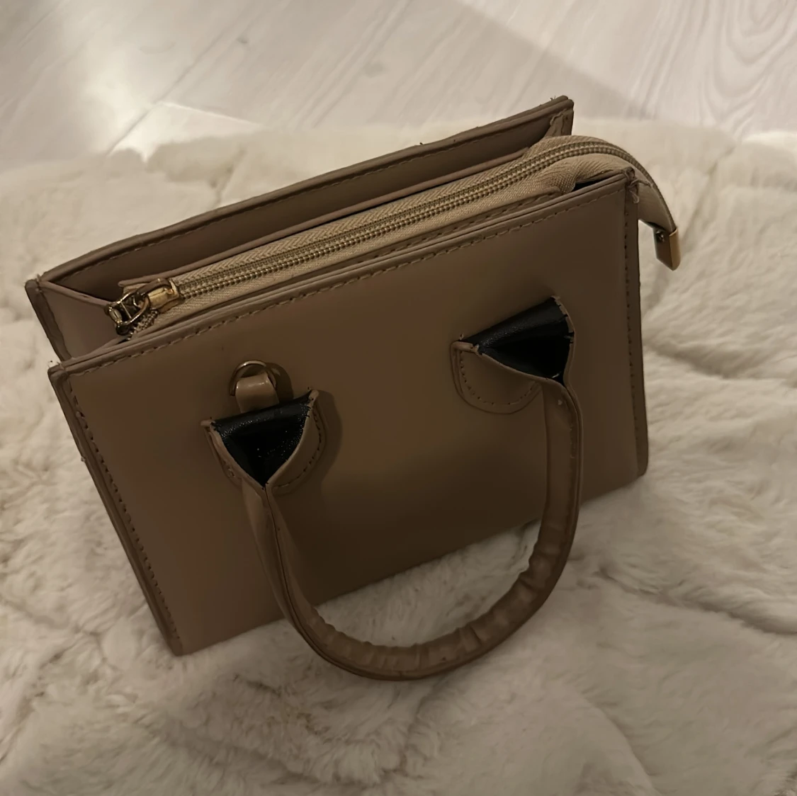 Beige handväska - 90