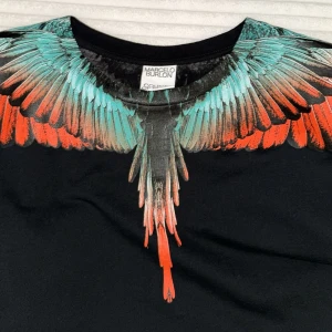 Helt ny T-shirt Marcelo Burlon  - Storlek L helt ny , Marcelo burlon t-shirt