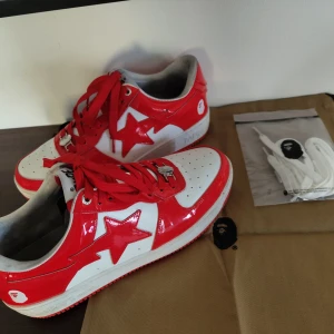 Bapesta skor - Säljer då dem inte kommer till användning