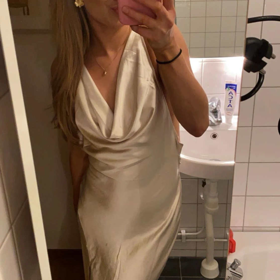 Satinklänning! - 92