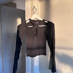 Top från BDG - Super snygga top från BDG, köptes på Urban Outfiters för 449kr💕
