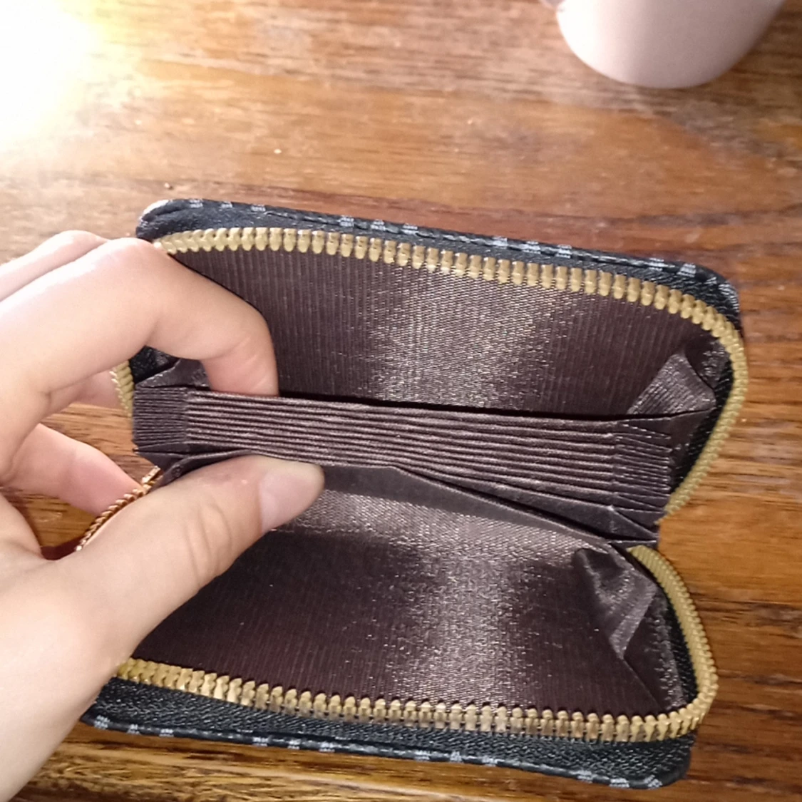 De är en kort plombok och den är hellt ny - 92