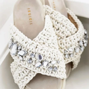 Inuikii - Köpta sommaren 2023, hela, rena och använda. 