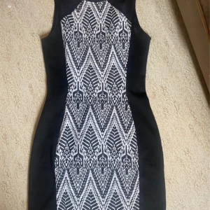 Klänning  - En klänning i storlek S, aldrig använd så är ny 