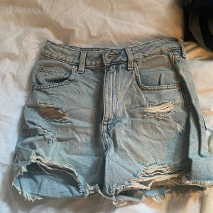 Jeans shorts  - Slitna snygga jeansshorts 