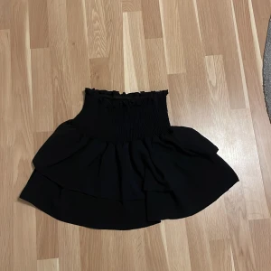 Kjol - Oanvänd kjol 