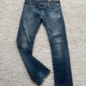 Replay anbass - Säljer mina anbass i fint skick (9-10) använda sällan. Pris kan diskuteras och hör av dig vid funderingar mvh Mh.sellout💫