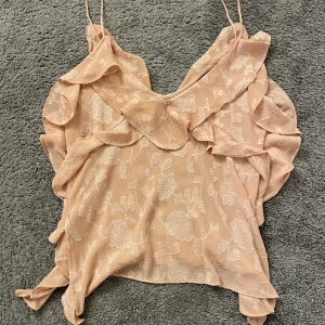 Zara linne - Somrigt linne från zara som passar till allt🤍