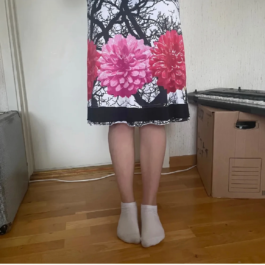 Lite längre blomkjol