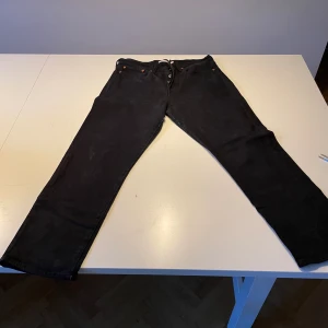 LEVI byxor - Jag har haft dom ganska lång tid men har använt dom 1-2 gånger