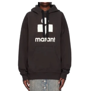 Isabel marant hoodie - Säljer nu denna jättefina Isabel marant hoodien. Den är i bra skick och är i storlek 38, vilket motsvarar s/m. Nypris är ca 3500. Hör av er vid eventuella frågor!💗