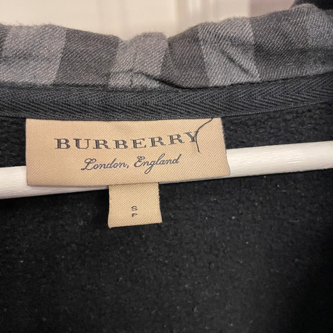 Burberry zip hoodie  - 90