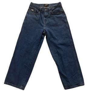 Baggy jeans köpte för ca 1000 kr och har inte användts mycket. 🩷