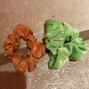 Skrunchy både . - Bra skick 