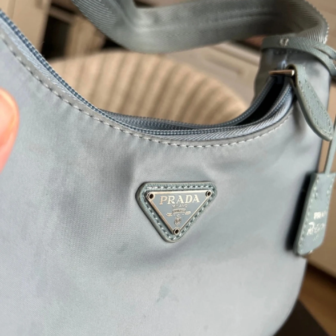 Prada väska.  - 91