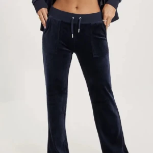 Juicy coulture byxor  - Mörkblåa juicy byxor i fint skick💞används ej längre