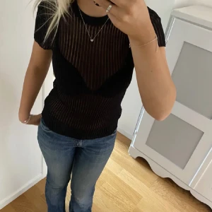  zara topp - super snygg topp från zara💗bilden är lånad så skriv för fler bilder!!