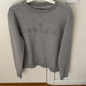 Morris tröja - Sällsynt Vintage Morris tröja i toppskick! Skick-9/10. Nypris-1000 Mitt pris-99kr! Kom privat för fler frågor eller funderingar!😀