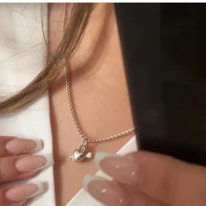 Halsband  - Jättefint halsband i rostfritt stål som liknar Maria Nilsdotter💓Modell ”Lola”