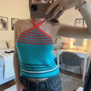 Zara topp - Så snygg somrig topp fårn zara sond är slutsåld! Skriv för frågor elr fler bilder🩷