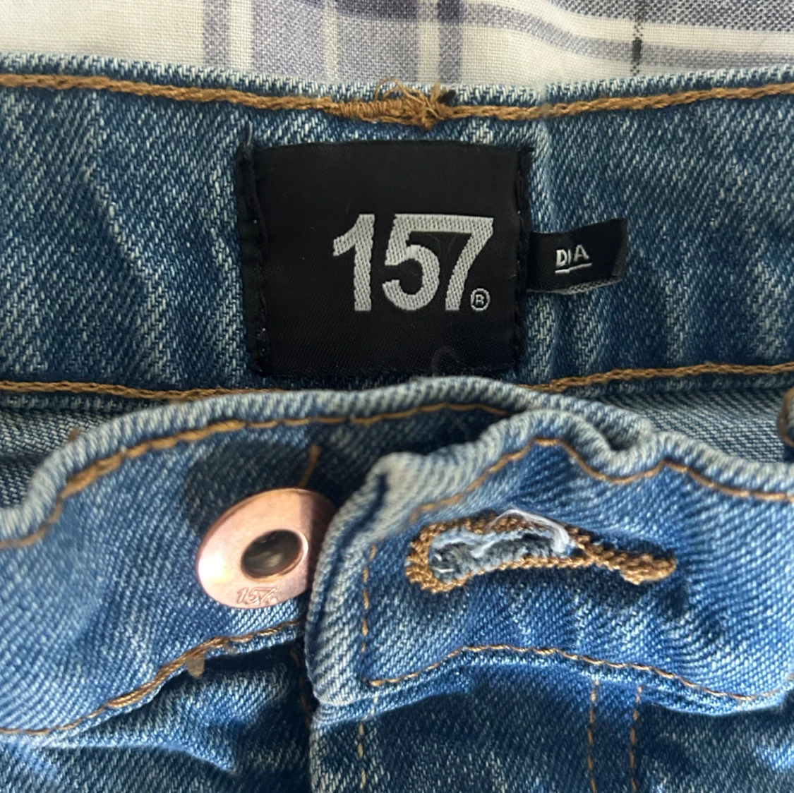 Högmidjade blå jeans shorts - 90