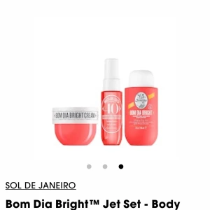 Sol de Janeiro 40 mist, sett, loation - Sol de Janeiro 40, mini kitt bodymist, bodycream, showercream. som är bra när man reser eller om man bara vill testa den, aldrig använt eftersom jag fick den i present och har luktat på den innan och det är inte min doft