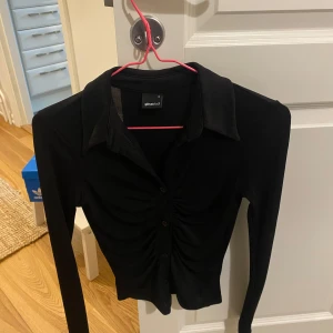 Tröja säljrs - Knappt använd 