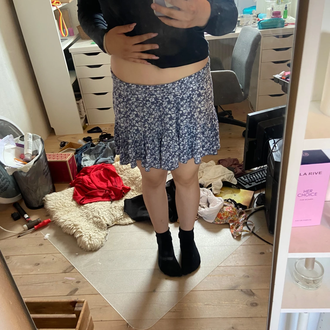 Blå blommig kjol - 91