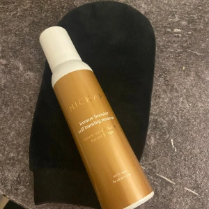 Brun utan sol + handske  - Hickaps brun utan sol och deras handske. Helt oanvänt 