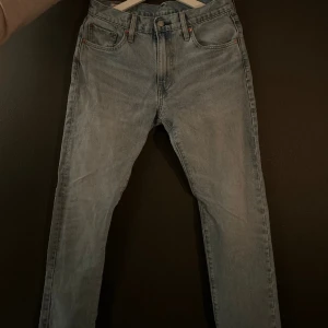 Levis Jeans - Ett par skit snygga Levis jeans 502, men är tyvärr för små för mig. Pris kan diskuteras vid snabb affär.