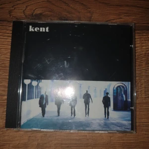 Kent cd  - Kent cd i fint, begagnat skick med allt vad det innebär☺️ SKRIV GÄRNA VUD EVENTUELLA FRÅGOR!! KAN ÄVEN FIXA PAKETPRIS!