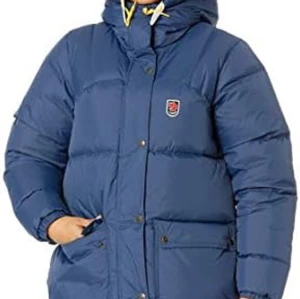 Fjällräven Expedition down jacka  - Säljer min fina expedition down jacka. Mycket fint skick. Hör av dig om du har några frågor :) 