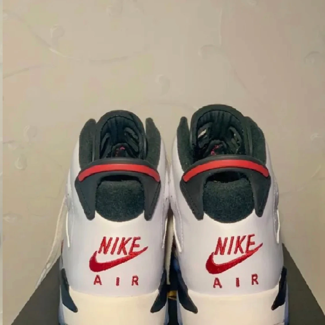 JORDAN 6 RETRO CARMINE  - 90