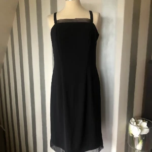 Fest Klänning S - Mycket fint skick 