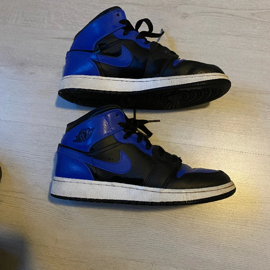 Air Jordan 1 Mid Royal Blue - 90
