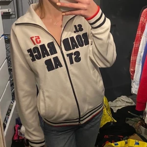 Ziphoodie - Supercool tröja, använder tyvärr inte💕