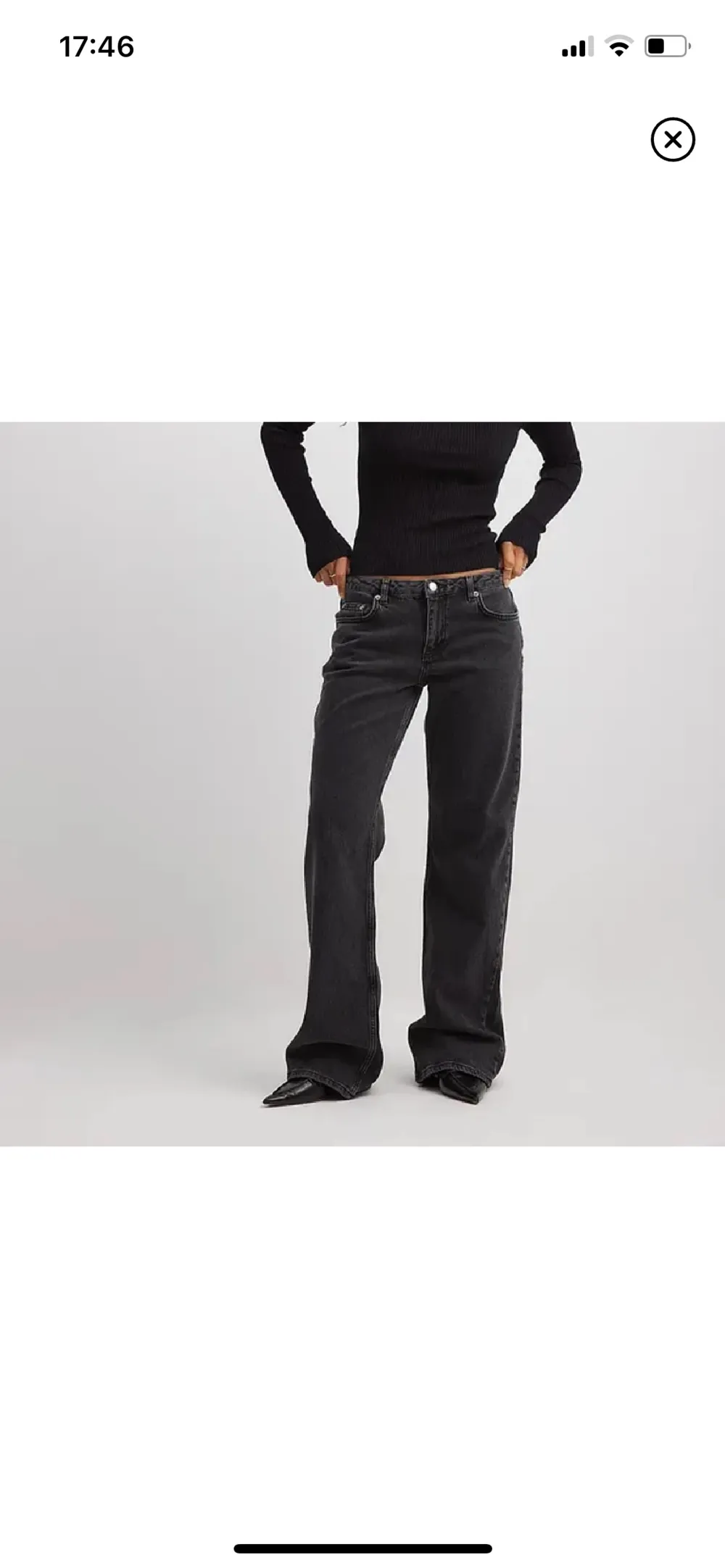 Jättefina populära jeans från NAKD, säljer pga för stora . Jeans & Byxor.